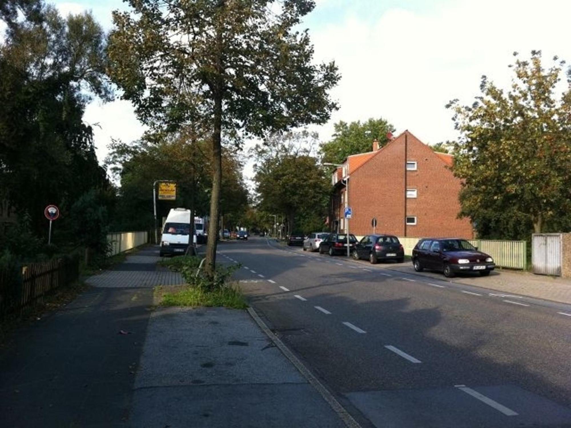 Appartamento Studio 49 Mit Balkon, Einbau Kueche , Eigenes Bad ,2 Boxspringbetten, W-Lan, Tv , Waschmaschine Oberhausen  Esterno foto